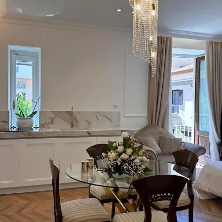Ile Deluxe סורנטו